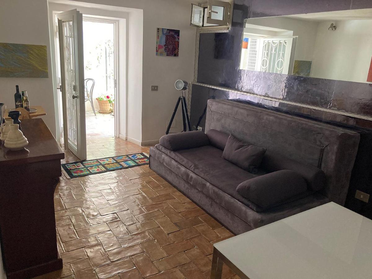 Residenza Le Rose D'arte Appartement Naples