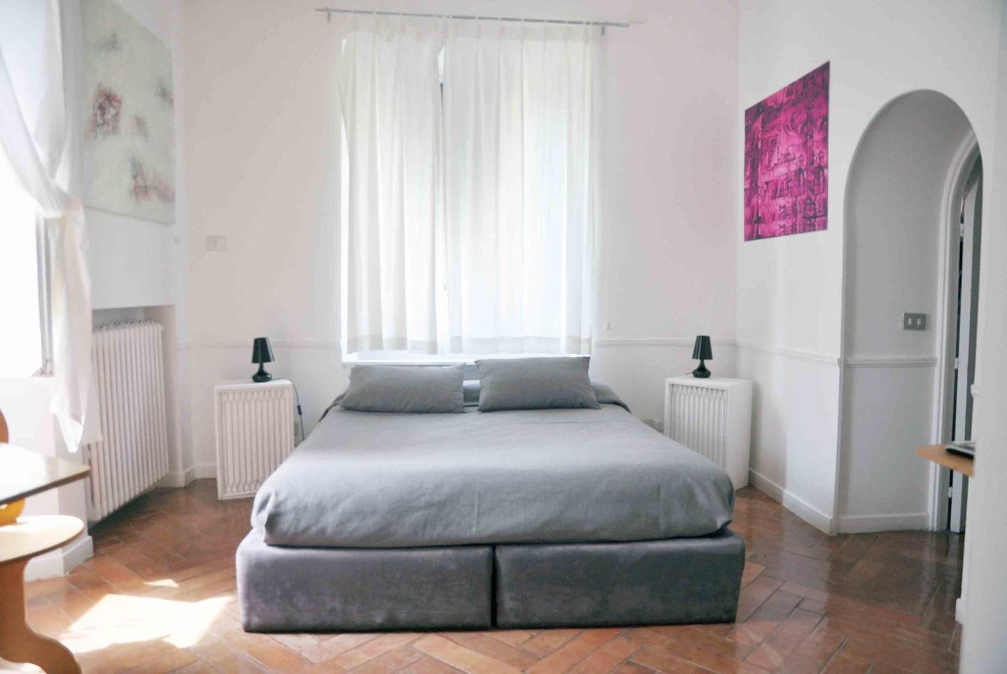 Residenza Le Rose D'arte Naples